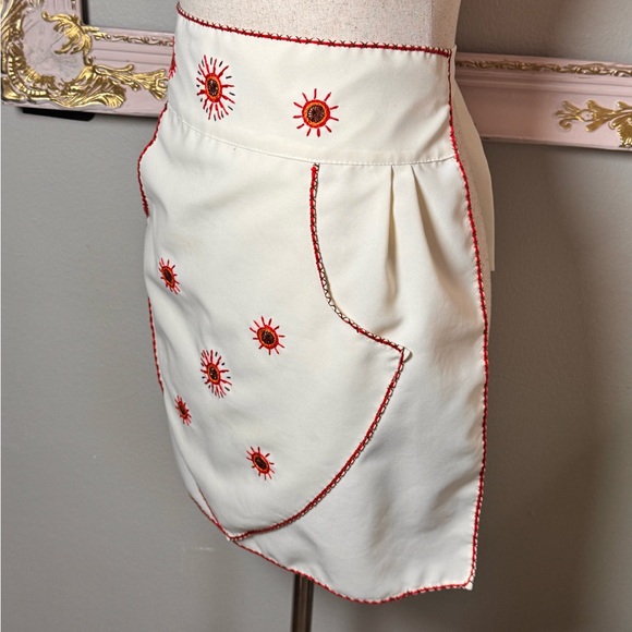 Vintage Apron - Picture 2 of 8